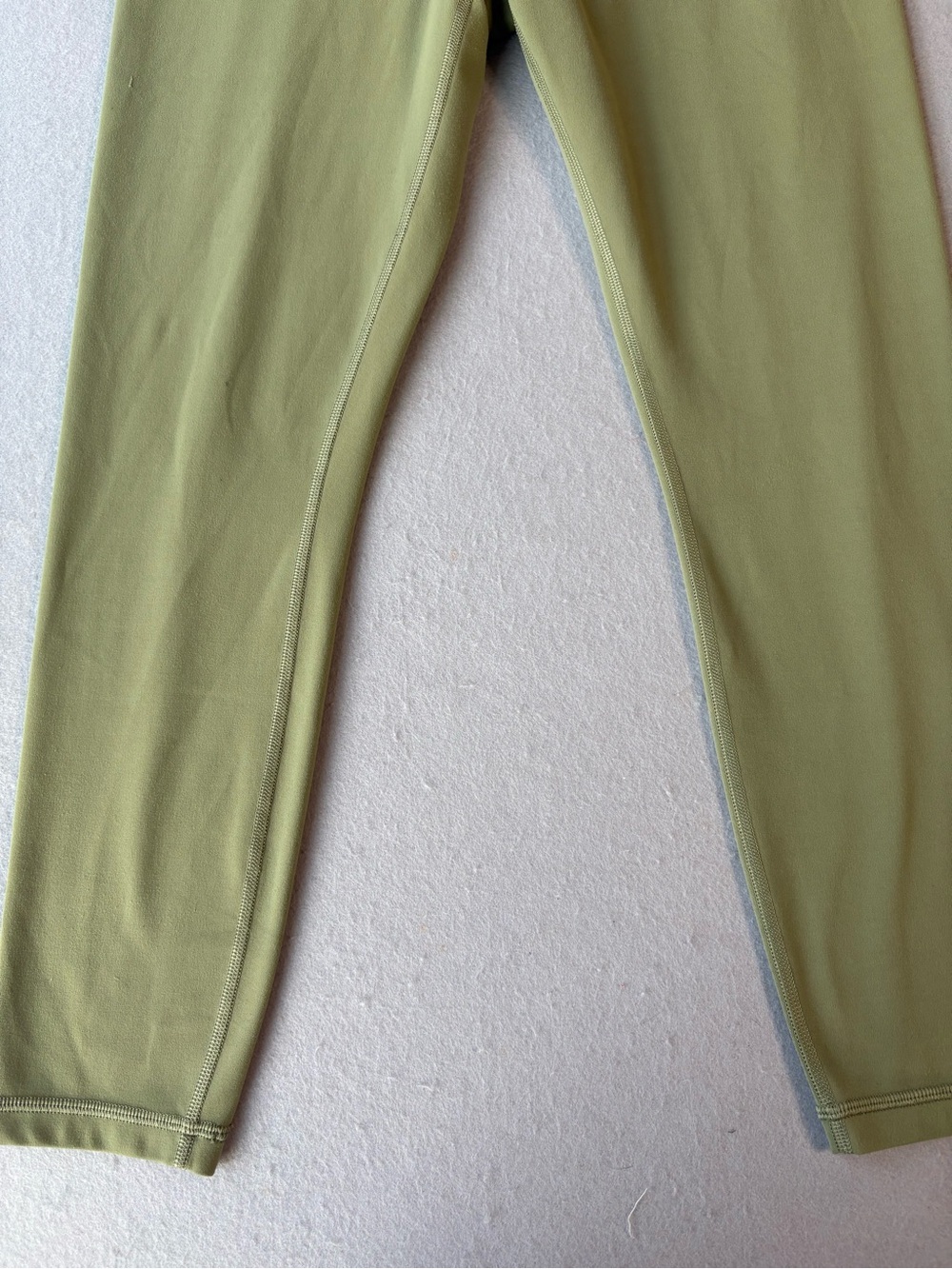Athleta Ultra High Rise Elation 7/8 Tight Eucalyptus Sage Green Seamless Sz M - Picture 12 of 12